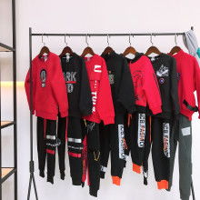 深圳市寶安區西鄉艾依服飾商行 專業服裝供應與服務優勢